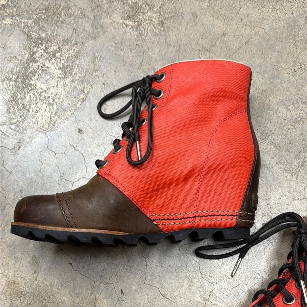 Sorel Red and Brown Lace Up Boots - Picture 7 of 13